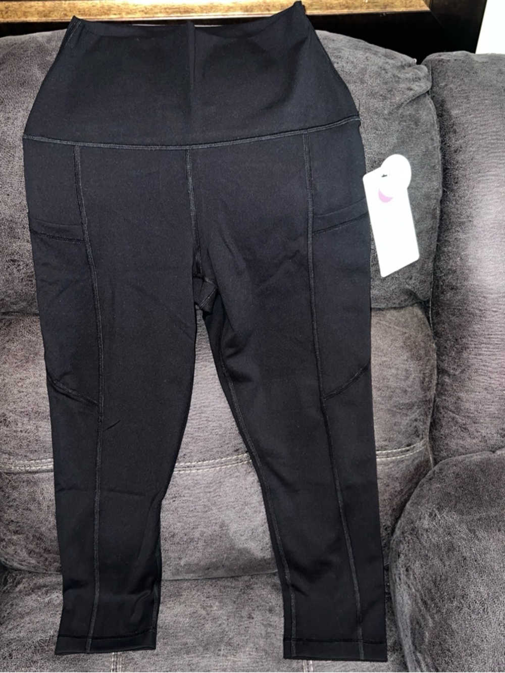 Yogalicious Lux Lenox Pocket Crop Tight Leggings - Picture 7 of 16